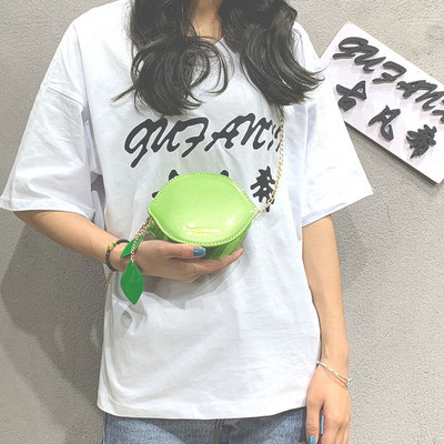 Geanta de dama moderna in forma de lamaie cu lant metalic