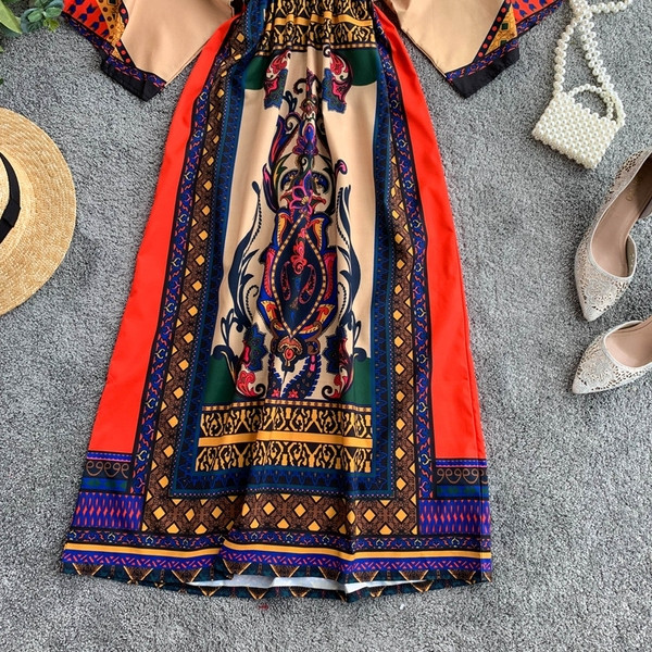 Rochie de dama cu model colorat si maneci lotus