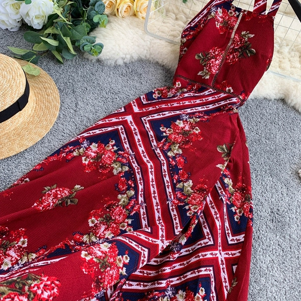 Modern női ruha virágmintával