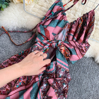 Цветна дамска дълга рокля с тънки презрамки