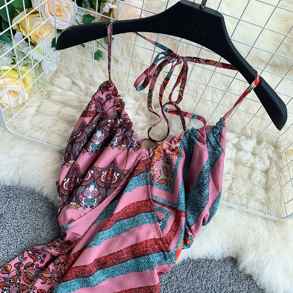 Цветна дамска дълга рокля с тънки презрамки