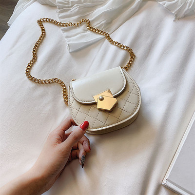 Modern női táska fémlánc eco bőrből néhány óra alatt