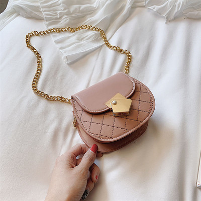 Modern női táska fémlánc eco bőrből néhány óra alatt