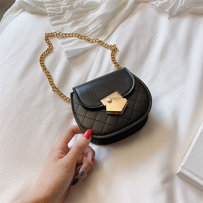 Modern női táska fémlánc eco bőrből néhány óra alatt