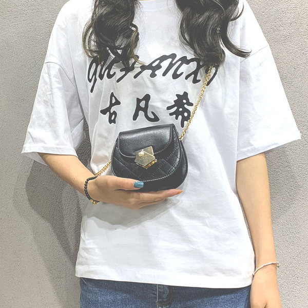 Modern női táska fémlánc eco bőrből néhány óra alatt