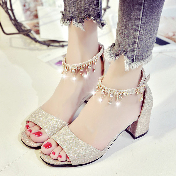 Pantofi moderni de dama cu toc in doua culori cu un element stralucitor