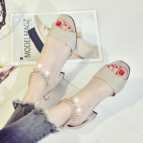 Pantofi moderni de dama cu toc in doua culori cu un element stralucitor