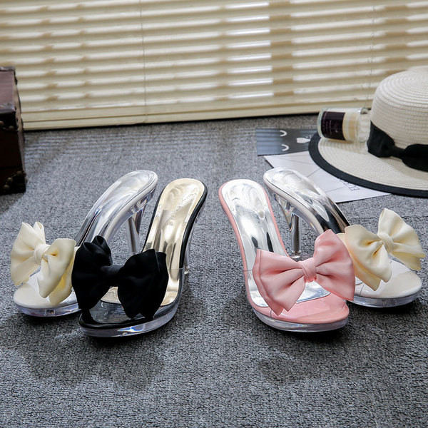 Modern női magas sarkú papucs három színben, szalaggal