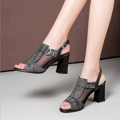 Ежедневни дамски сандали с висок ток в два цвята - бял и черен