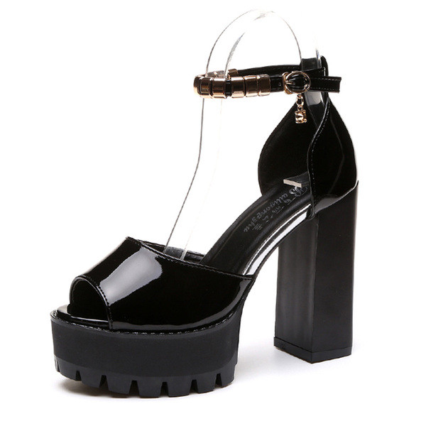 Pantofi de dama extravaganti cu toc in trei culori