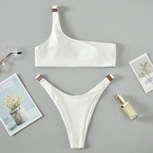 Стилен бански костюм от две части с метални елементи в четири цвята