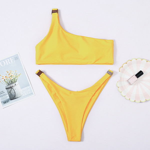 Стилен бански костюм от две части с метални елементи в четири цвята