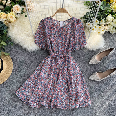 Дамска рокля с колан и флорален мотив в три цвята