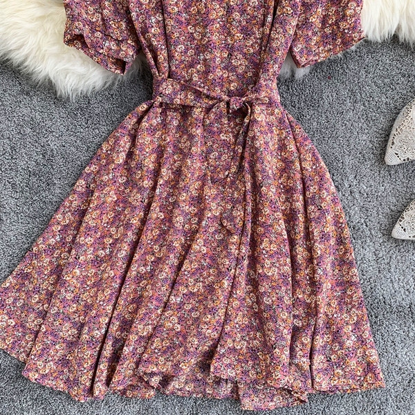 Дамска рокля с колан и флорален мотив в три цвята