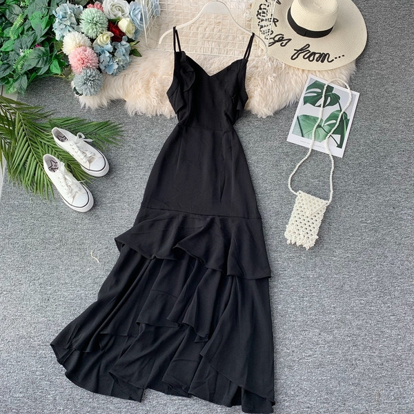 Ежедневна дълга рокля в няколко цвята с тънки презрамки 