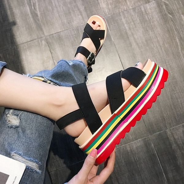 Модерни дамски сандали от еко кожа с платформа в три цвята