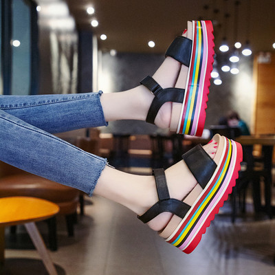 Sandale de dama cu talpa colorata in negru, argintiu si bej