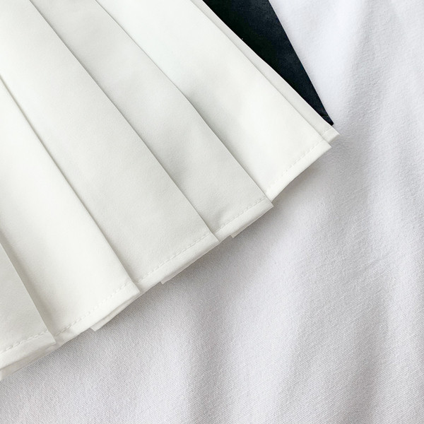 Дамска къса пола в бял и черен цвят