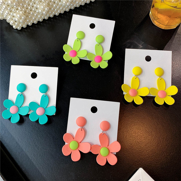 Дамски обеци с формата на цвете-четири цвята