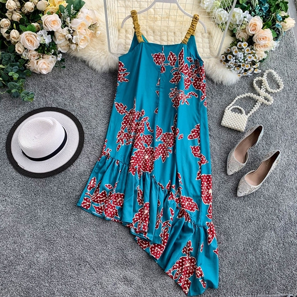 Модерна дамска асиметрична рокля с тънки презрамки в син цвят