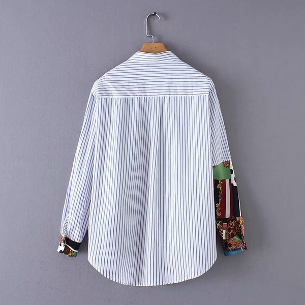 Дамска риза с класическа яка и дълъг ръкав с шарен десен и райе