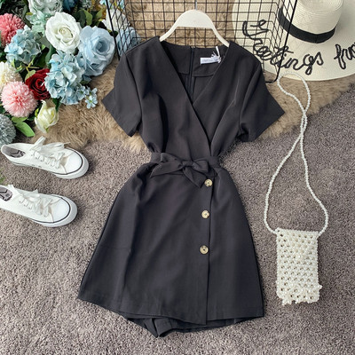 Стилен дамски гащеризон с V-образно деколте и къс ръкав в няколко цвята