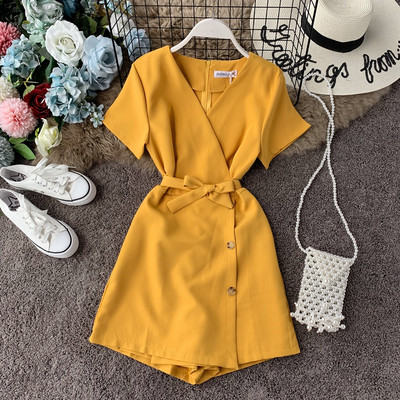 Стилен дамски гащеризон с V-образно деколте и къс ръкав в няколко цвята