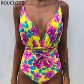 НОВ модел цял бански костюм в няколко цвята с флорален десен и  V-образно деколте