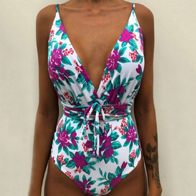 НОВ модел цял бански костюм в няколко цвята с флорален десен и  V-образно деколте