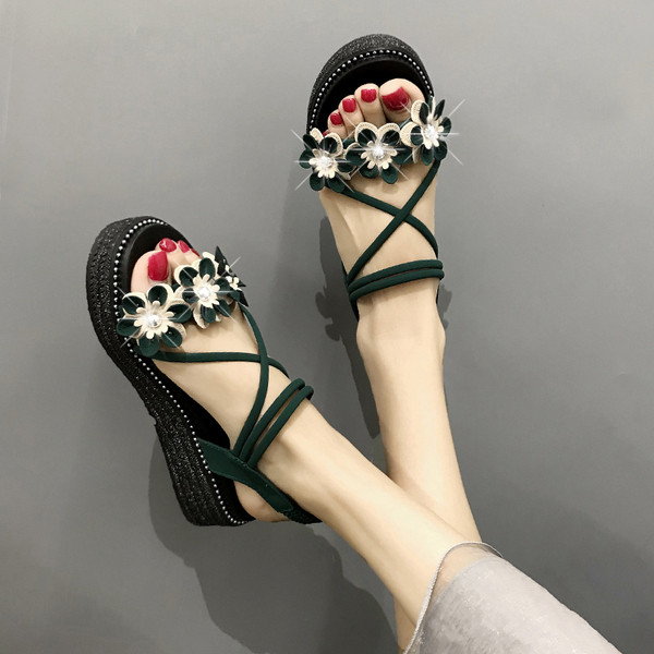 Ежедневни дамски сандали с 3D декорация в черен, бежов и зелен цвят