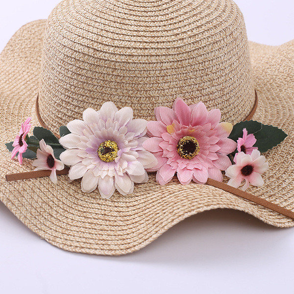 Модерна дамска плажна шапка с декорация цветя в четири цвята