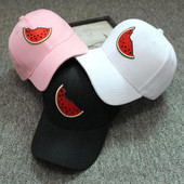 Стилна дамска шапка с козирка с апликация в три цвята