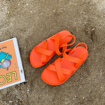 Ежедневни дамски сандали с равна подметка в различни цветове