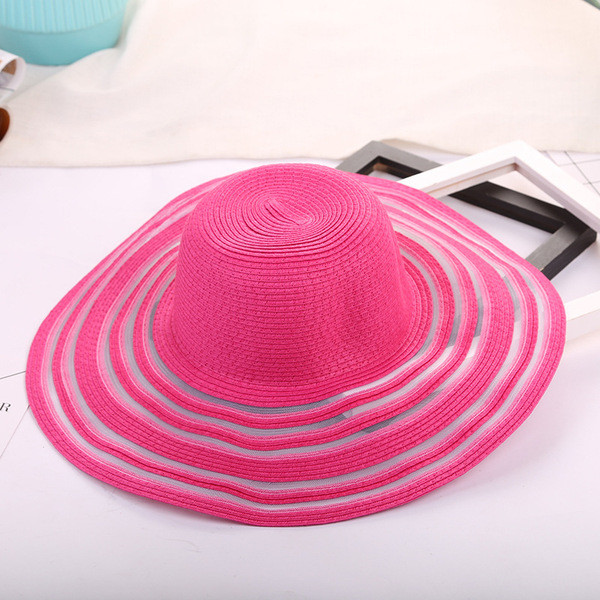 Модерна дамска шапка подходяща за плаж в няколко цвята