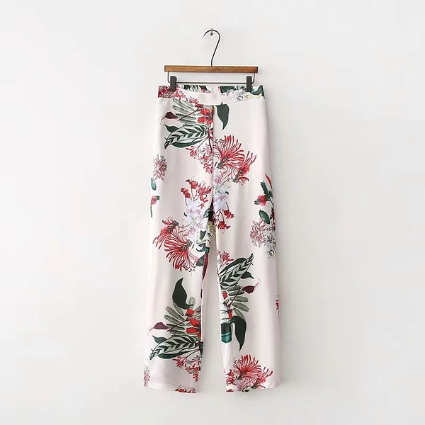 Дамска блуза с дълъг ръкав и връзка на талията или дълъг панталон с флорален десен