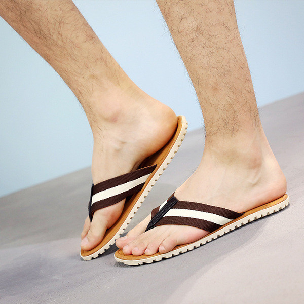 Мъжки чехли през пръсти в няколко цвята