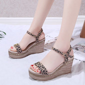 Дамски сандали с леопардов десен и платформа в три цвята