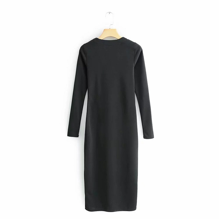 Дамска вталена рокля с копчета по цялата дължина в черен цвят