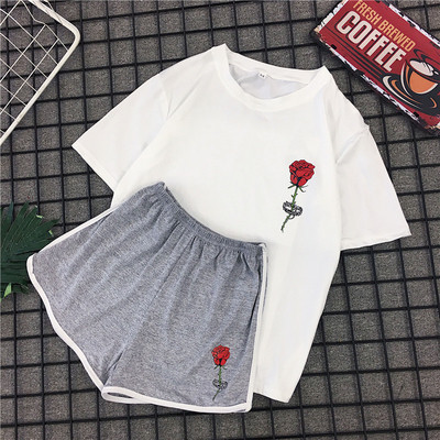 Ежедневен дамски комплект от две части с апликация в черен и сив цвят