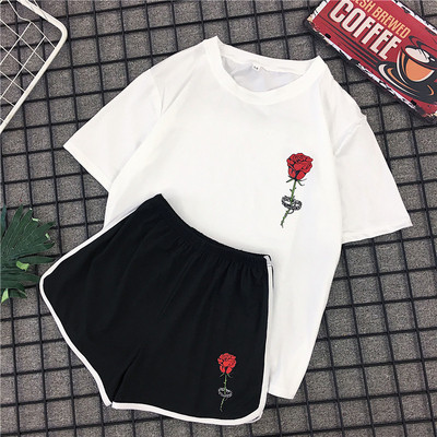 Ежедневен дамски комплект от две части с апликация в черен и сив цвят