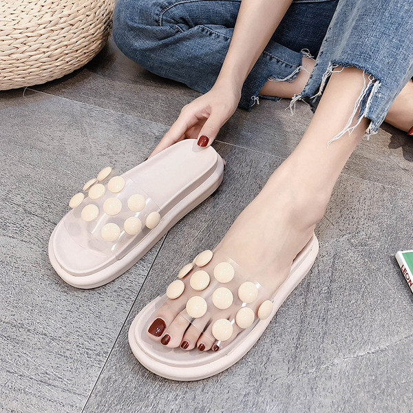 Ежедневни дамски чехли в два цвята на точки 