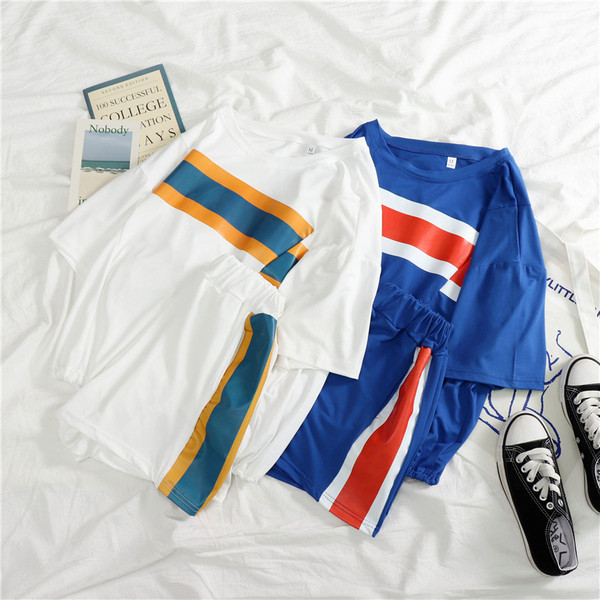 Летен дамски комплект от две части в бял и син цвят