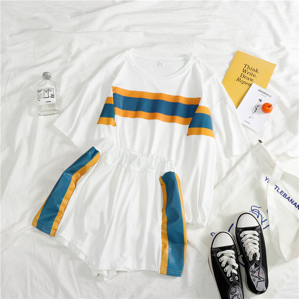 Летен дамски комплект от две части в бял и син цвят