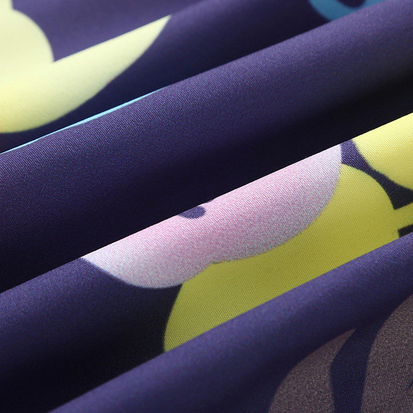 Цветна детска рокля с панделка на гърба