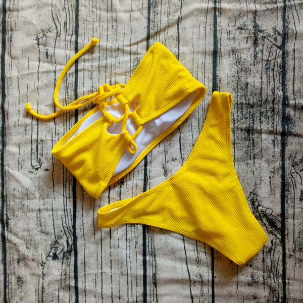 Дамски бански от две части с горнище тип лента в четири цвята