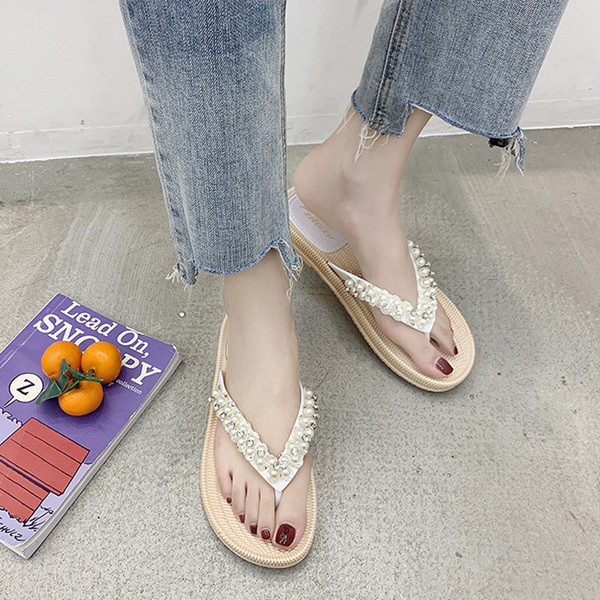 Модерни дамски чехли с перли в бял и черен цвят