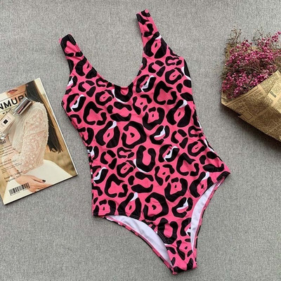 Цял бански костюм с леопардов десен