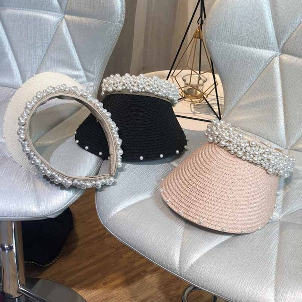 Стилна дамска козирка в перли в няколко цвята