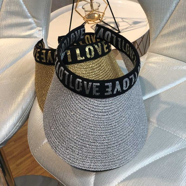 Модерна дамска козирка с надписи в златист и сребрист цвят