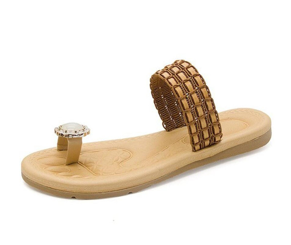 Модерни дамски чехли с равна подметка и камък 